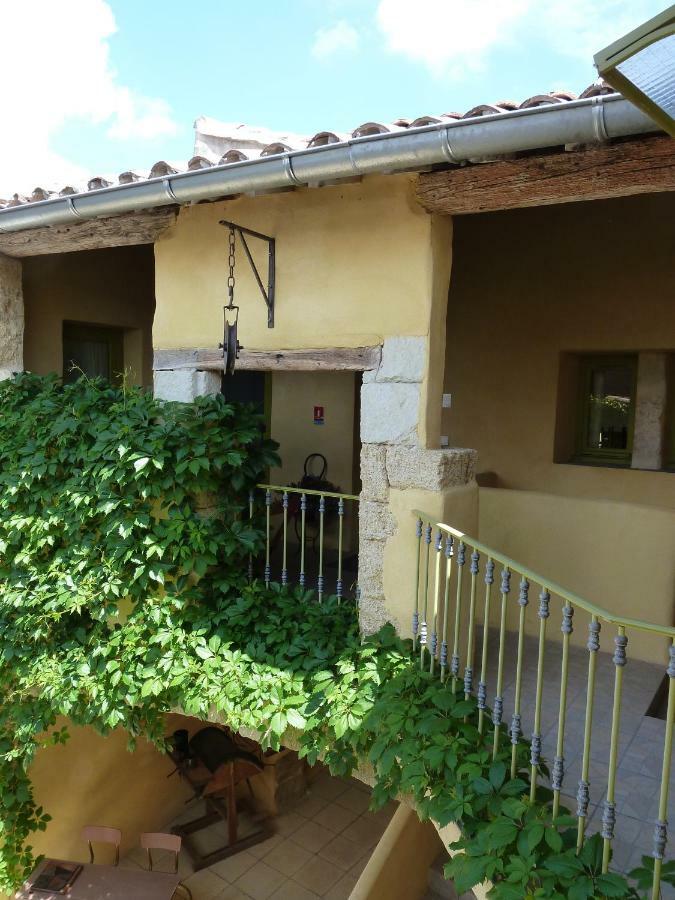 La Cle Des Chants Vergèze Exterior foto